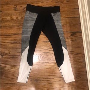 Black & White Chaturanga Leggings
